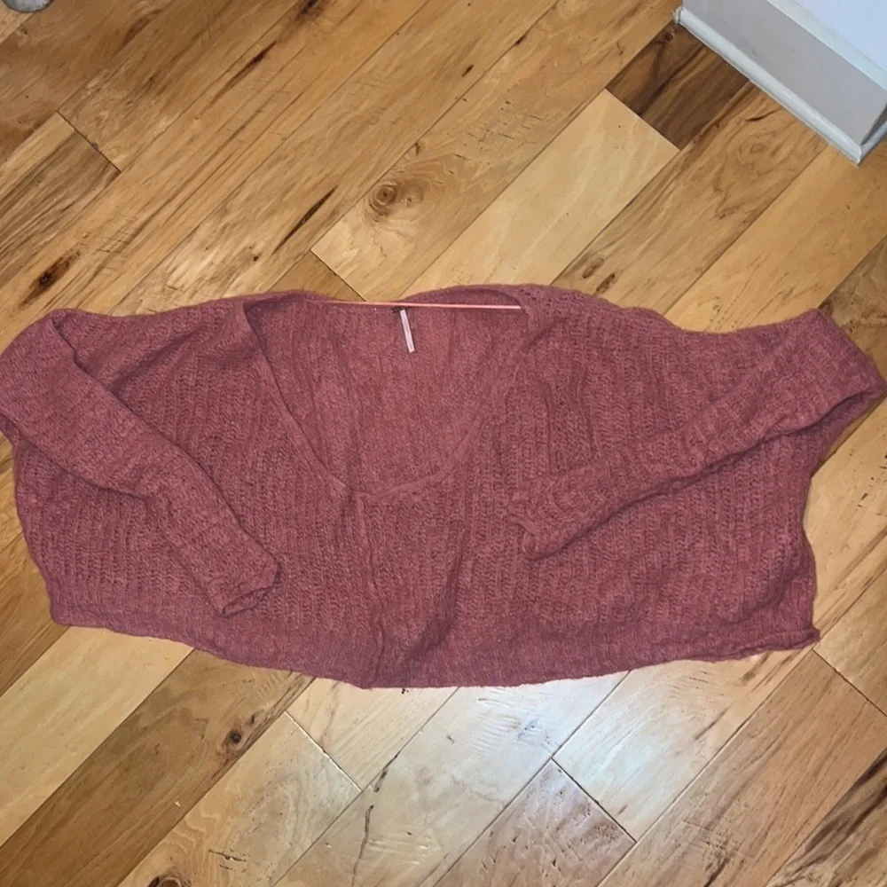 Free People Moonbeam slouchy extra wide Very low V neck alpaca sweater Sz M crop